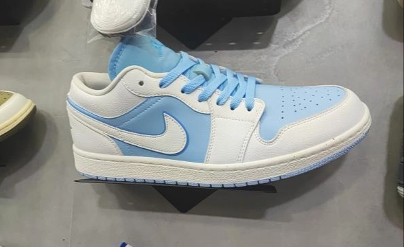 کفش کتونی مردانه و زنانه نایکی جردن وان لو ریورس آیس بلو | Nike Jordan 1 low reverse ice blue