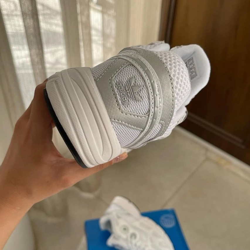 کفش کتونی رانینگ آدیداس استیر مردانه و زنانه رنگ سفید|Adidas astir running