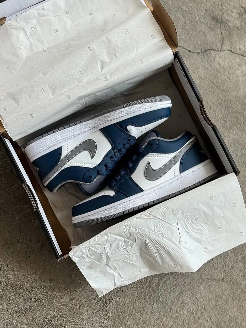 نایکی جردن وان لو آبی خاکستری سیمانی |AIR JORDAN 1 LOW TRUE BLUECEMENT GREYWHITE AIR JORDAN