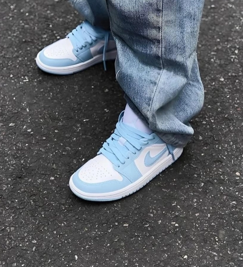 کتونی مردانه و زنانه نایکی ایر جردن وان لو آیس بلو|Nike air Jordan 1 low ice blue