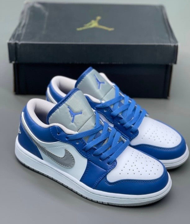 کتونی نایکی جردن وان لو بلو سینمت ترکیب رنگ آبی سیمانی و سفید